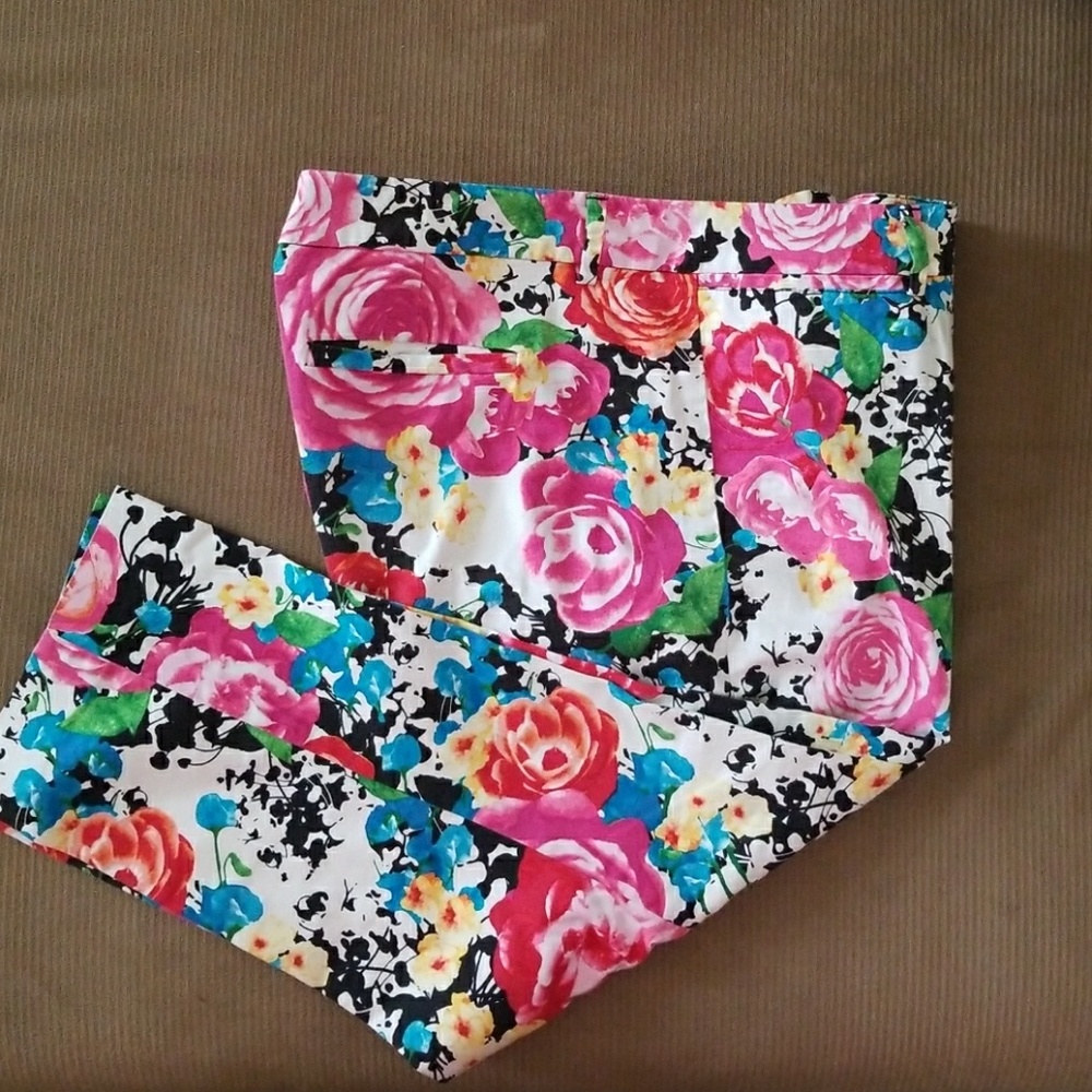 Capri pants